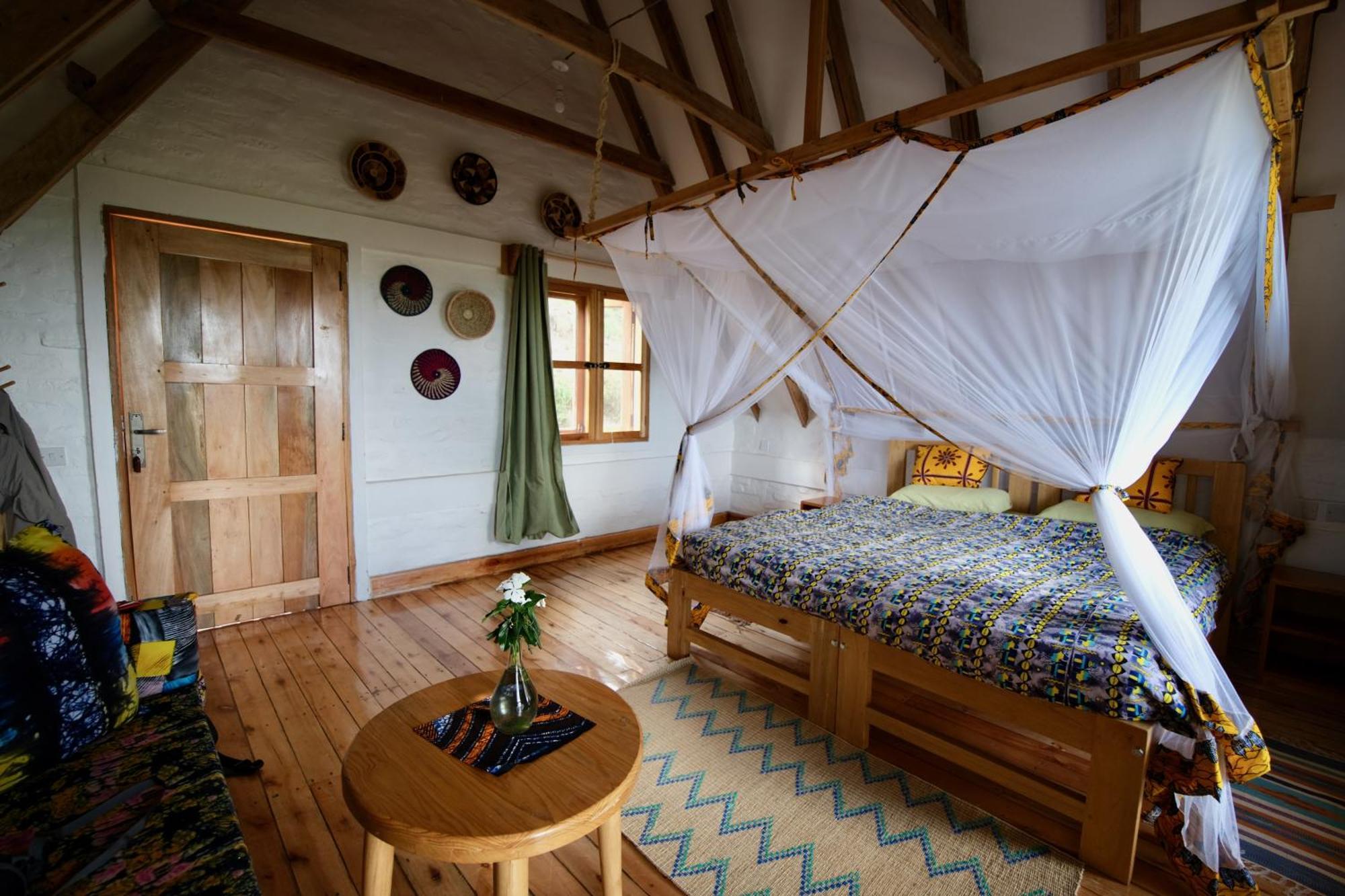 Hyena Hill Lodge Sanga Exteriér fotografie