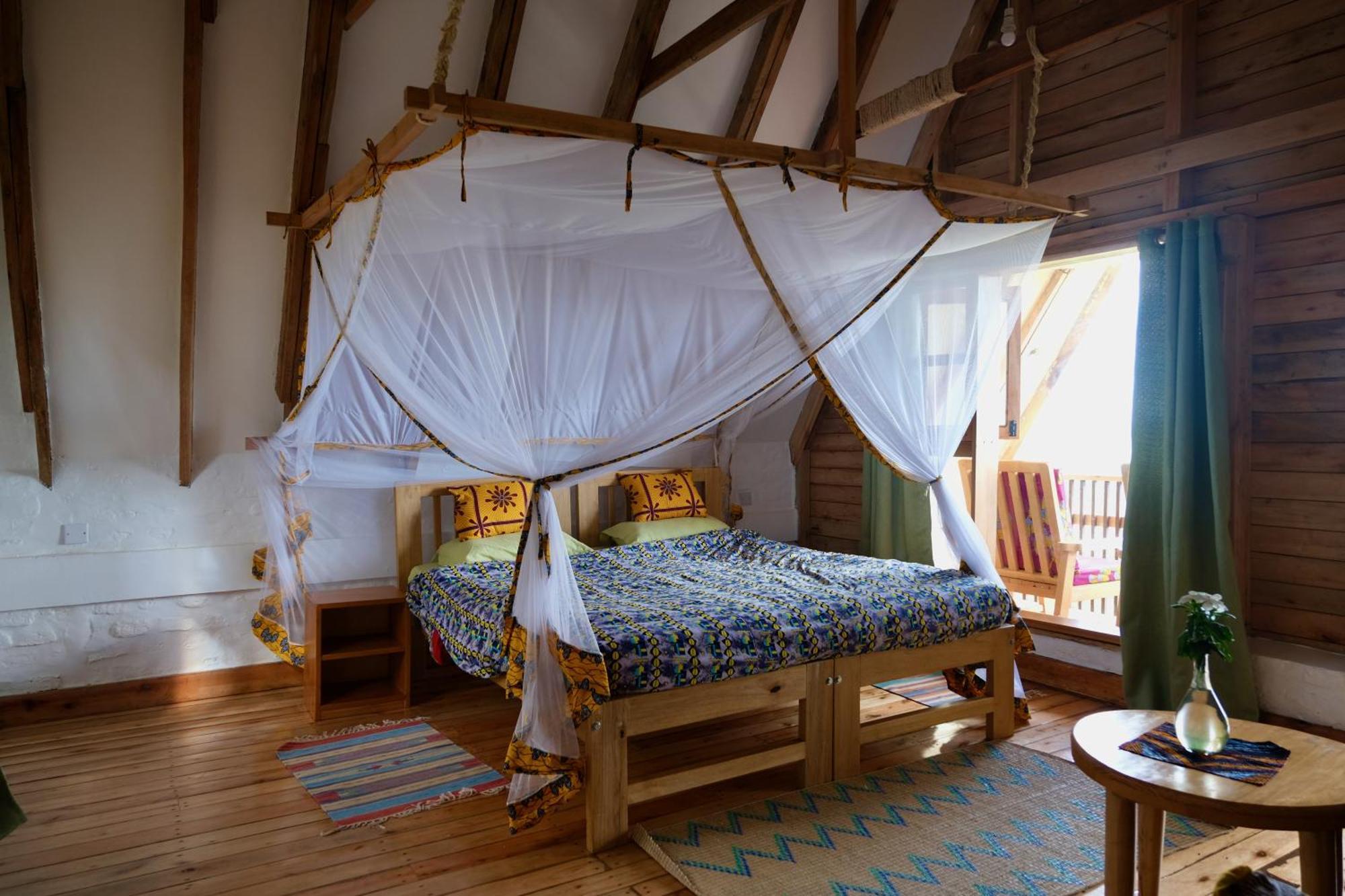 Hyena Hill Lodge Sanga Exteriér fotografie
