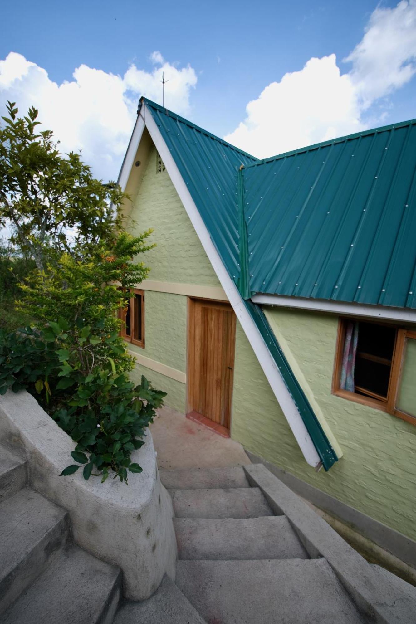 Hyena Hill Lodge Sanga Exteriér fotografie